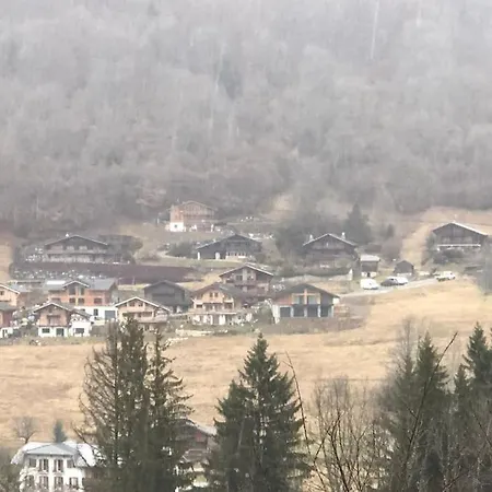 Chalet Purdey - Sleeps 10 With Hot Tub Montriond
