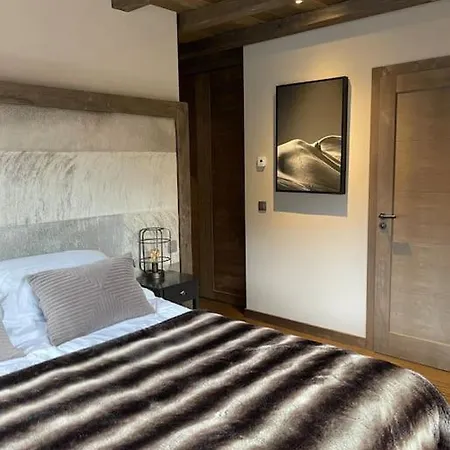 Purdey - Sleeps 10 With Hot Tub Montriond