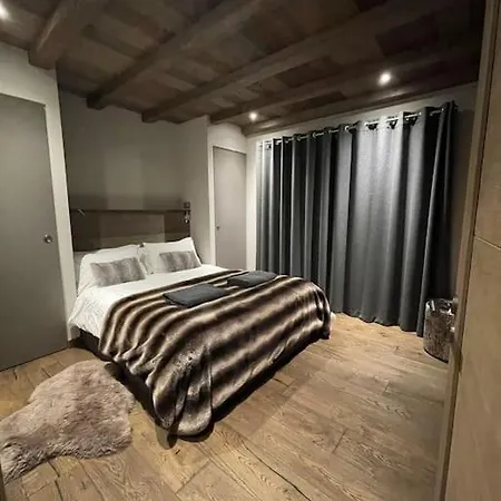 Chalet Purdey - Sleeps 10 With Hot Tub