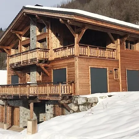 Purdey - Sleeps 10 With Hot Tub Montriond